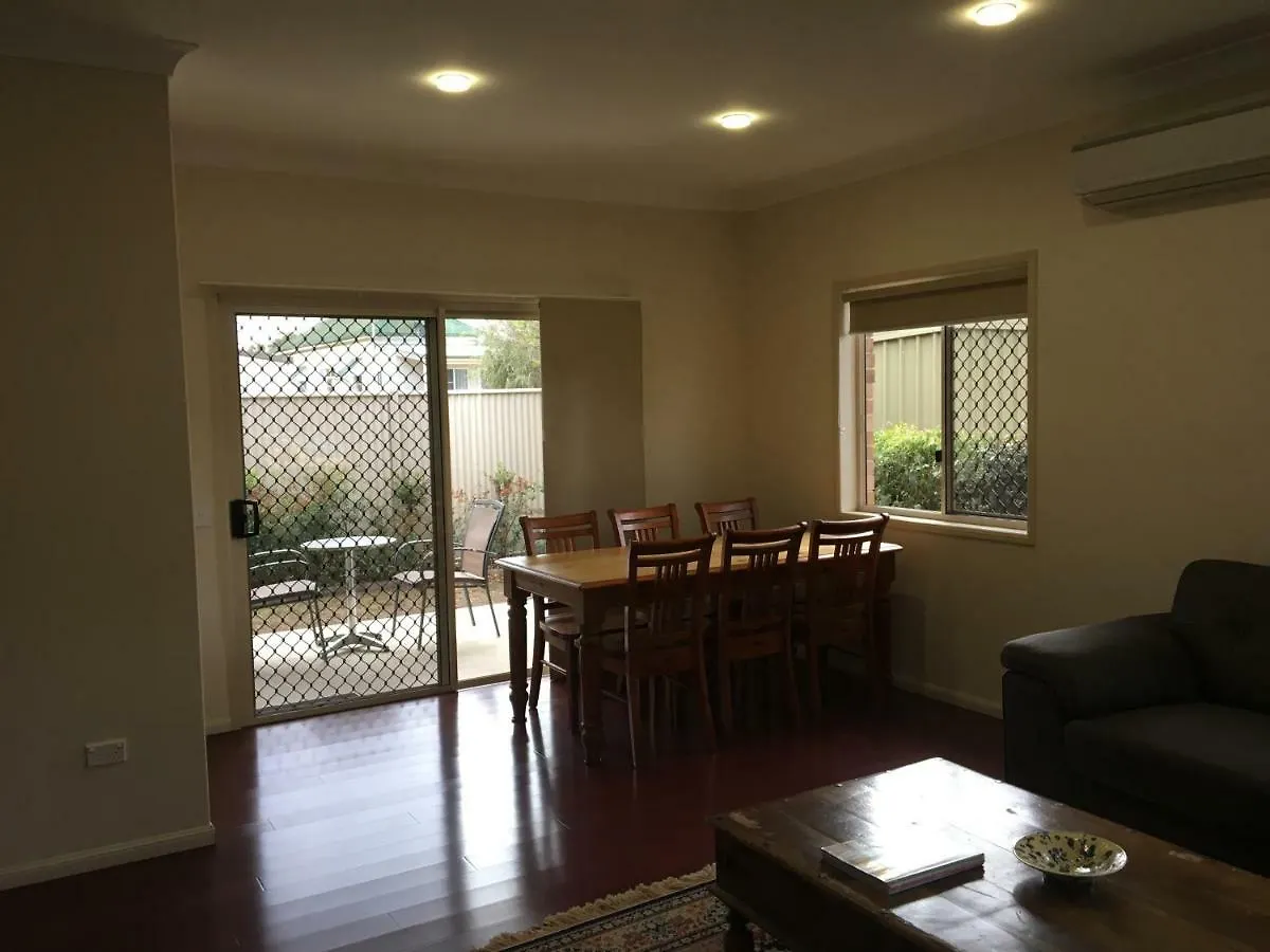 89 On Guy Villa Warwick Australia