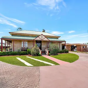 Settlers Motel
